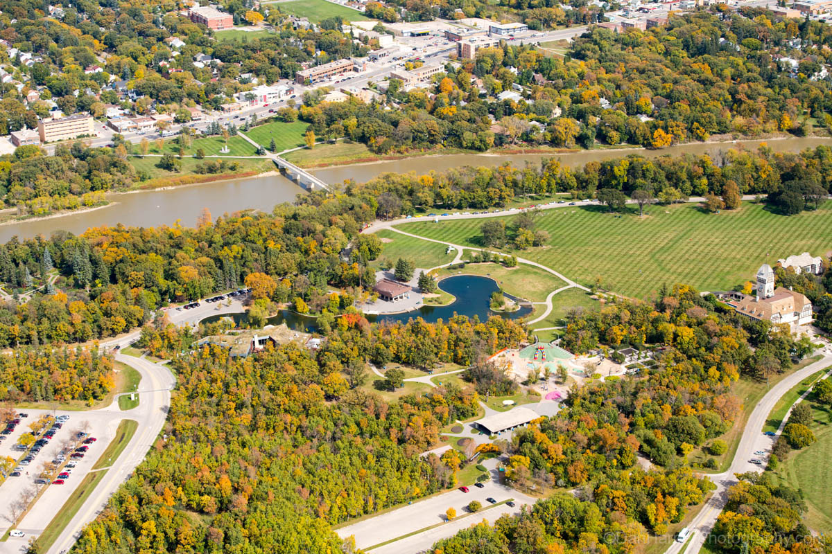 assiniboine_park_stock_8412