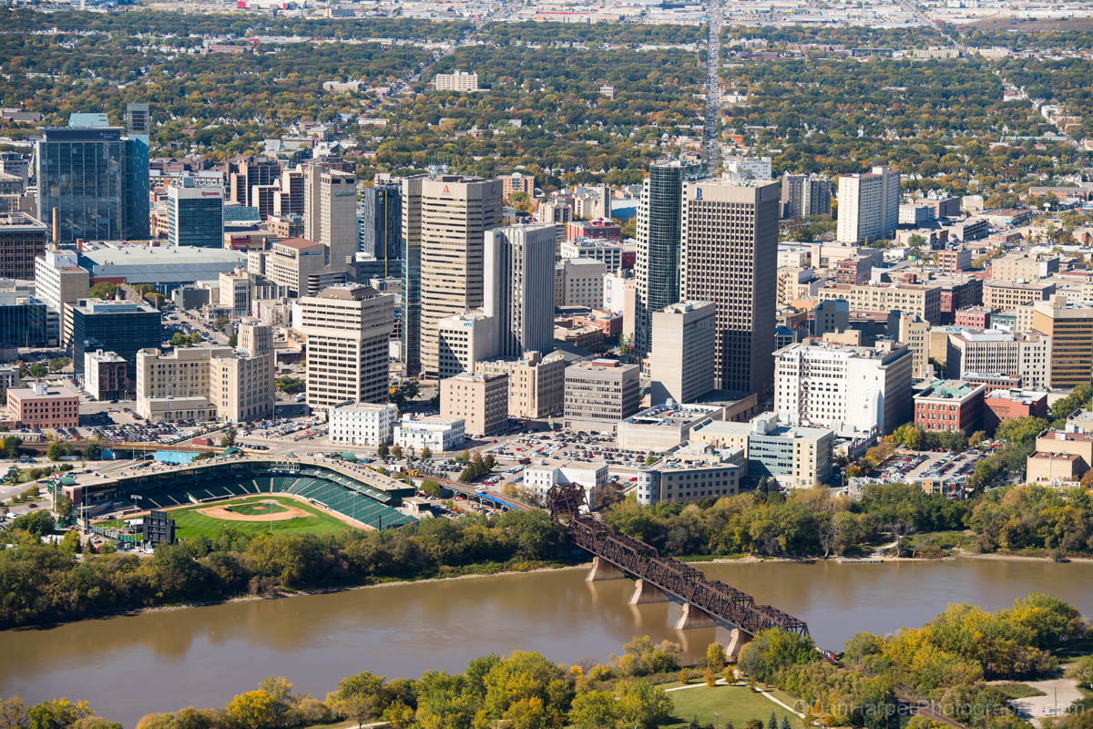 downtown_wpg_stock_7532